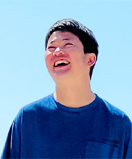 村上しゅうへい